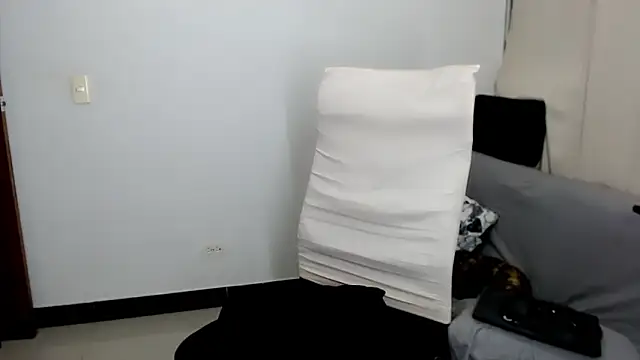 Chat XXX en directo de Laura-pervert