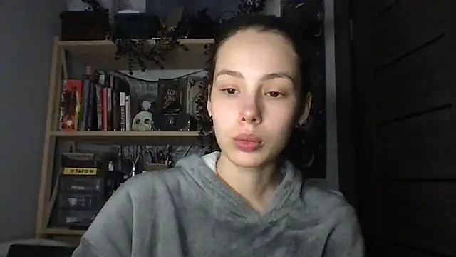 Yuna5343 Chat XXX in diretta