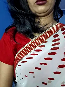 Chat XXX en directo de Taara1