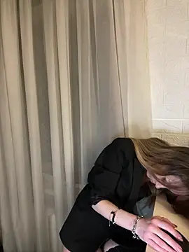 AnesaKis Adlı Modelin Canlı XXX Sohbeti