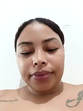 Naomi_Summer_ Chat XXX in diretta