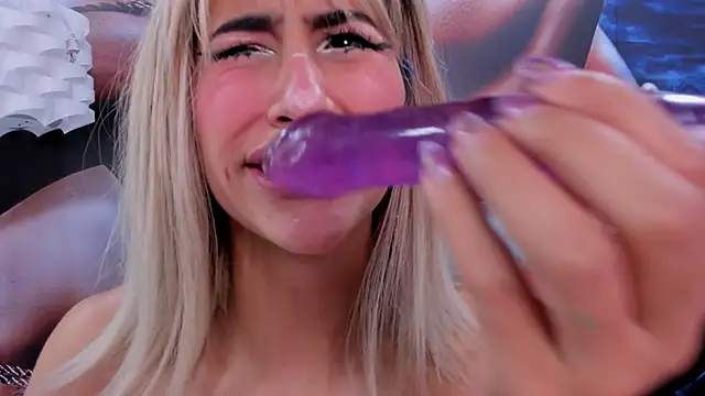 miss___taylorのウェブカメラショー