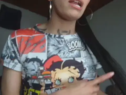 Scarlett_crastrawberryのライブXXXチャット