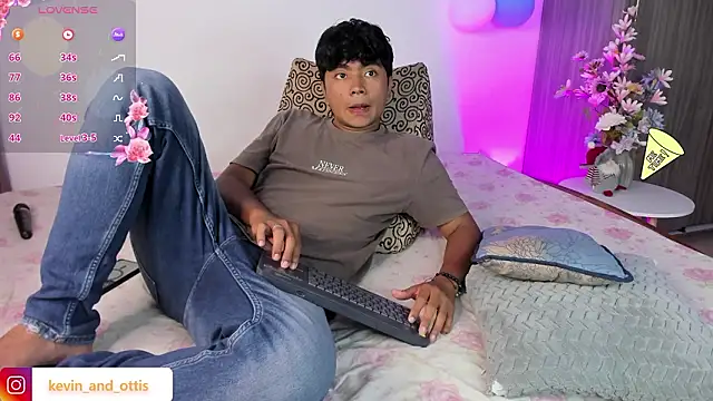 Chat XXX Live _Ottis_