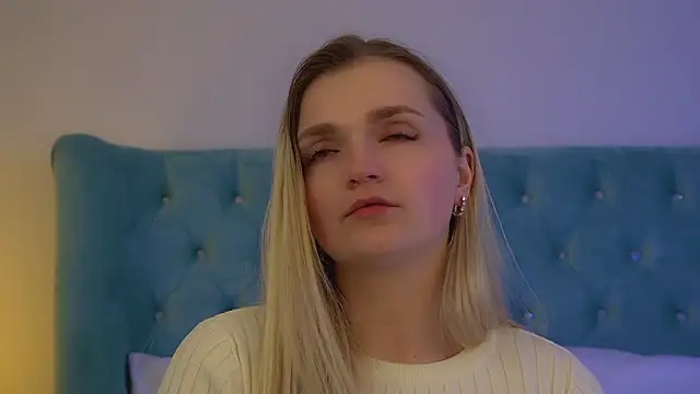 AnnyRaii Chat XXX live