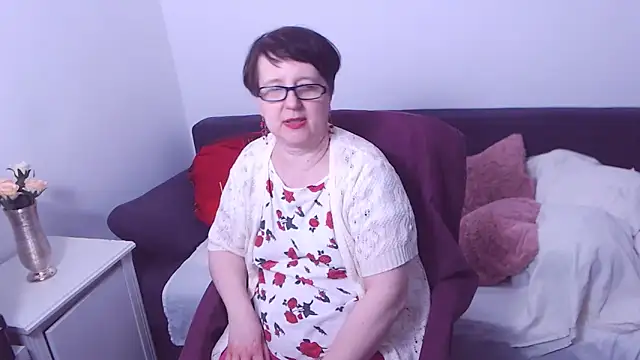 ChristaRose: онлайн-секс-чат