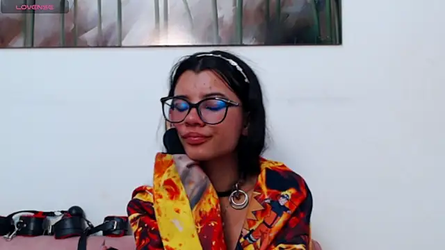 pinky_f00x live XXX chat