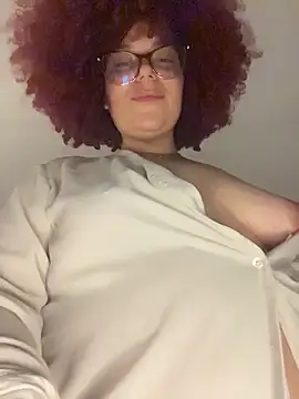 Chat +18 de Leyah__ ao vivo