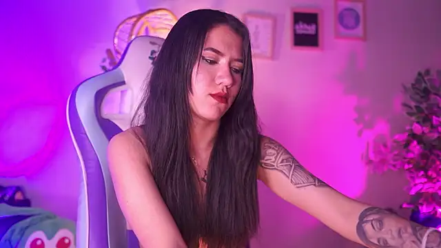 chloe_moons_: απευθείας συνομιλία ΧΧΧ