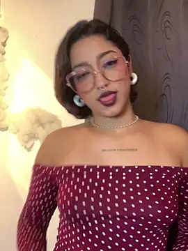 Chat XXX Live LilithMonette