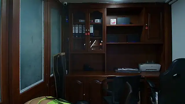 VictoriaHenao: онлайн-секс-чат