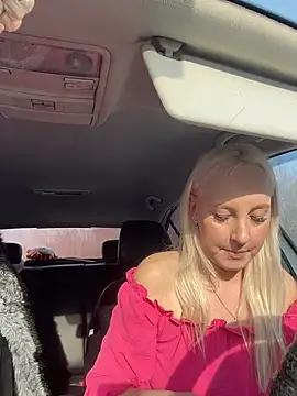 XXX chat uživo modela MerlinDave