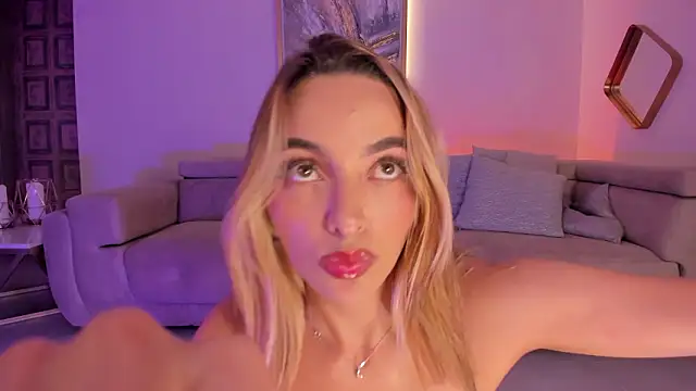 XXX chat uživo modela MelissaMoore_