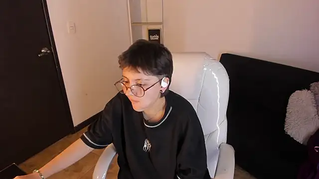 Nathaly_ds: онлайн-секс-чат