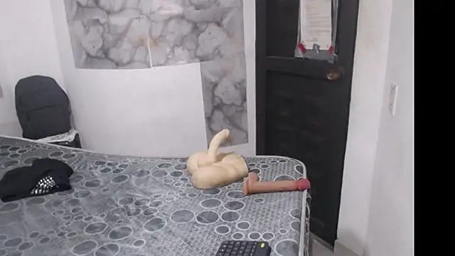 diabla_sexyboobs' Live XXX Chat