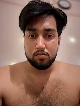 Guru_pinkhead: διαδικτυακό σόου στην κάμερα