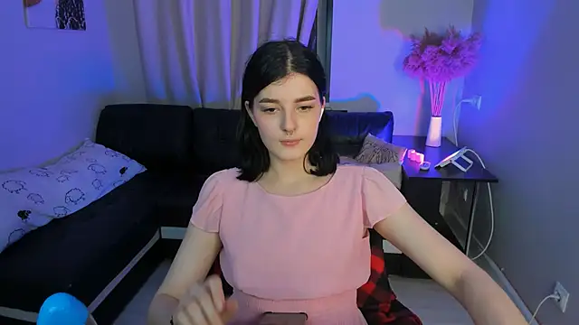 yumeko_tan Adlı Modelin Canlı XXX Sohbeti