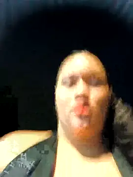 Datoka_adrenaline: διαδικτυακό σόου στη ν κάμερα