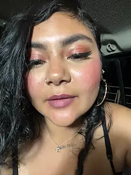 ItsEla Live XXX Chat