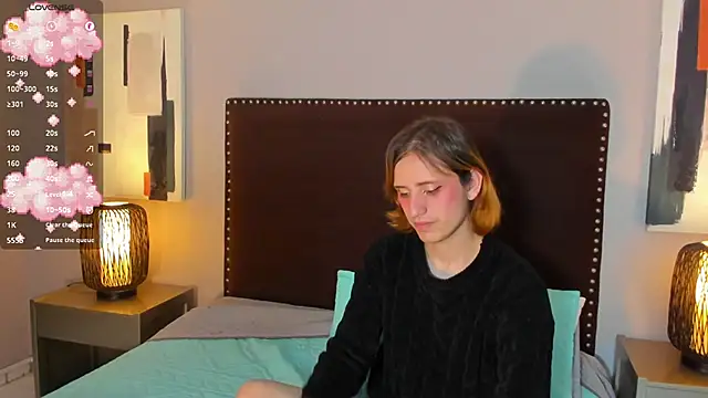 seraphine_star Adlı Modelin Canlı XXX Sohbeti