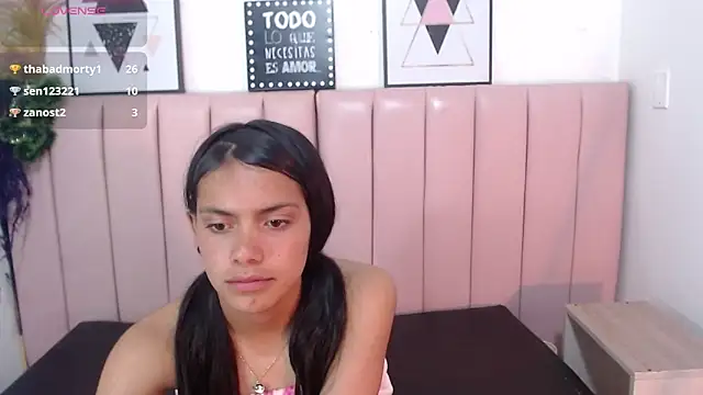 cora_desirers707: απευθείας συνομιλία ΧΧΧ