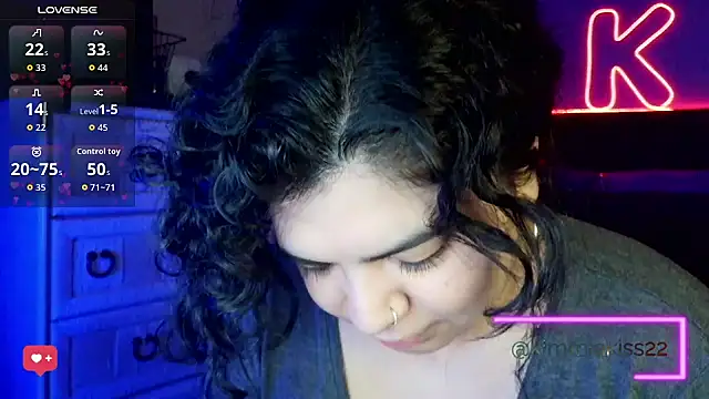 kimmiakiss22 Live XXX Chat