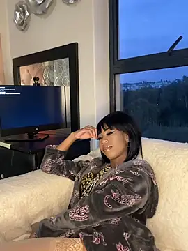 _Dime_ Adlı Modelin Canlı XXX Sohbeti