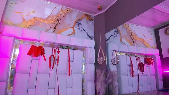 Natasha-Adams Live XXX-Chat