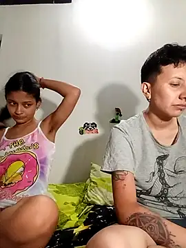 Mei_and_Gaby élő XXX-chatje