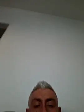 cuci45 Show in webcam