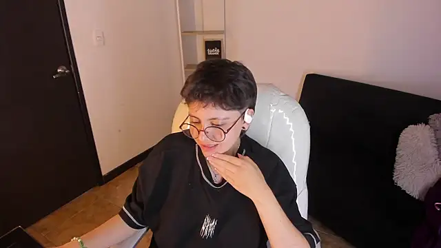 Chatroom XXX en direct de Nathaly_ds