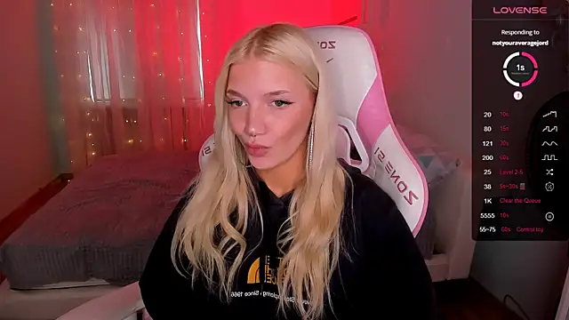 AnyaTaylor_ Live XXX-Chat