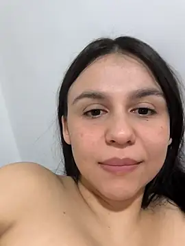 แชท XXX สดของ Daniela-rosee