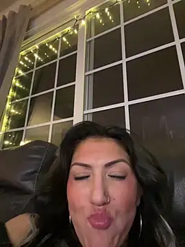 LittleMissEeve Chat XXX in diretta