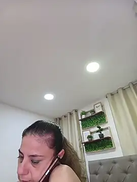 sasi_luna Live XXX-chat