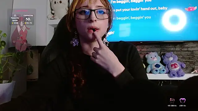 CelesteAyase élő XXX-chatje