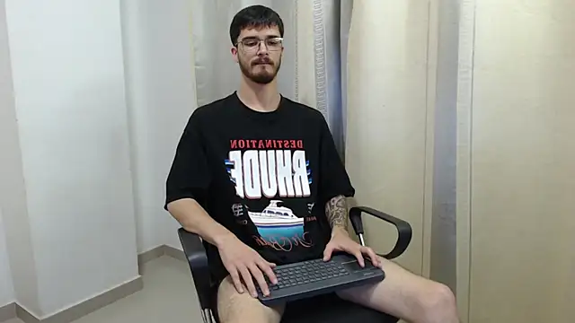 joseh0se: διαδικτυακό σόου στην κάμερα