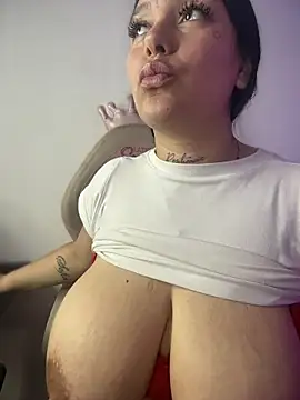 Chat +18 de Miia__Taylor ao vivo