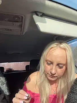 XXX chat uživo modela MerlinDave