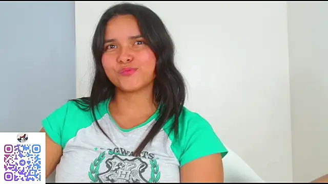 Naughty_Little7 – Live XXX-chat