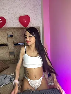 Lauraaa_pink18 Webcamshow