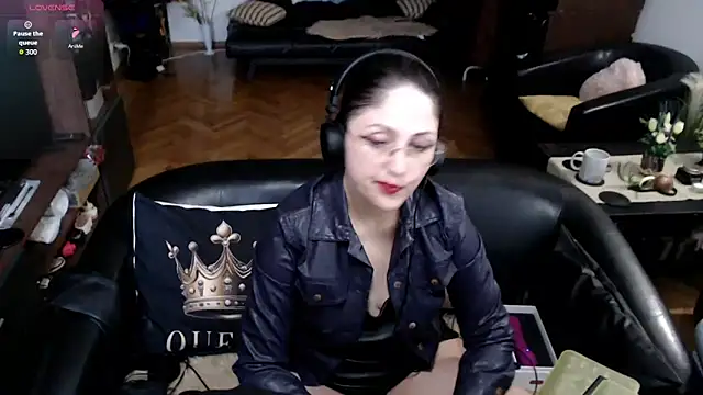 Imperatriza Adlı Modelin Canlı XXX Sohbeti