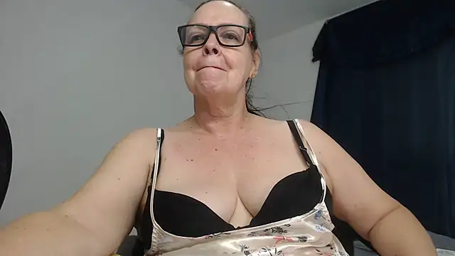 latinalili9 即時 XXX 聊天