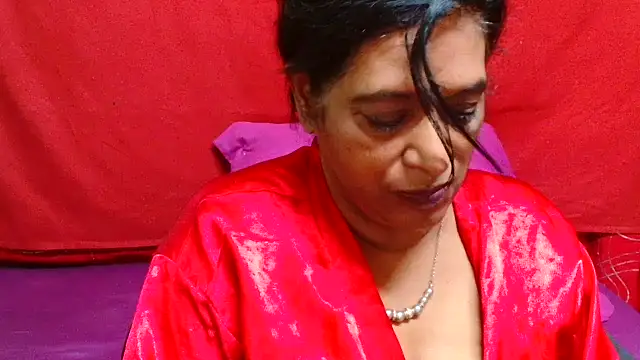 Chatroom XXX en direct de INDIANFUSION