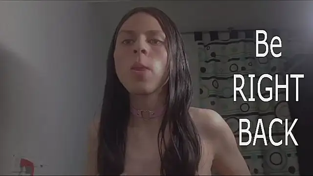 Petite-Goth Adlı Modelin Canlı XXX Sohbeti