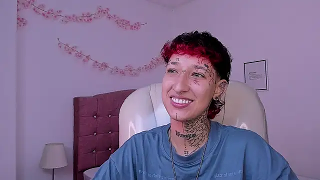 Luci_Rose লাইভ XXX চ্যাট