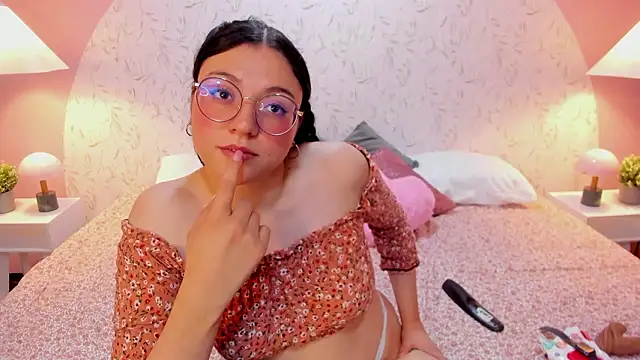 Angelie_Rosebrm Webcam Show