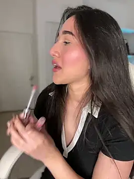 julieta_jhonss' Live XXX Chat