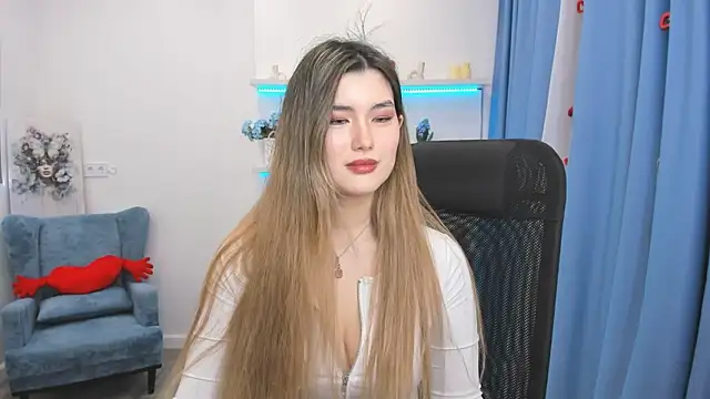 AnneTLi Adlı Modelin Canlı XXX Sohbeti