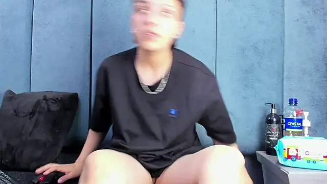 Chatroom XXX en direct de Megan_Thompson_